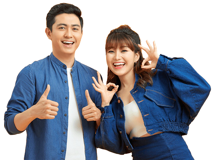 Khách hàng hài lòng giơ ngón tay cái